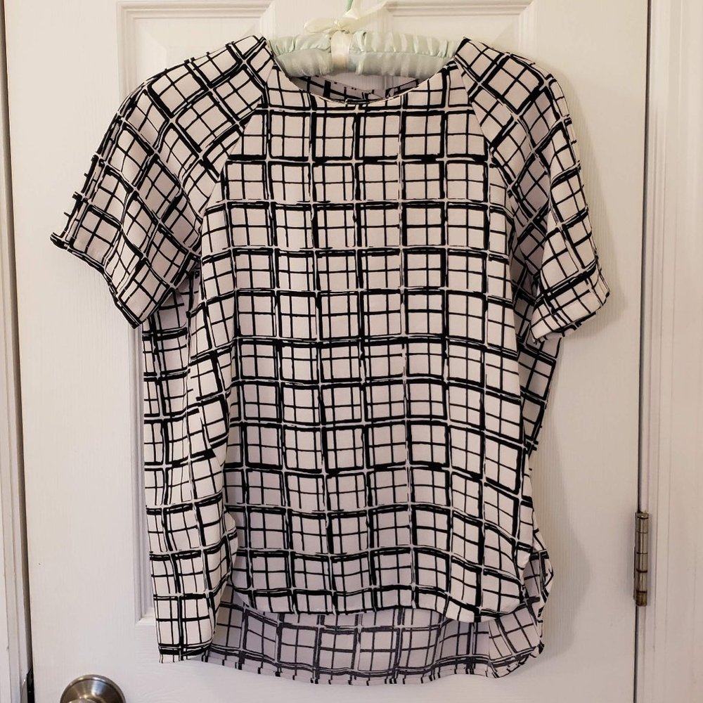 Professional Plaid Patterned Black White Shirt Top